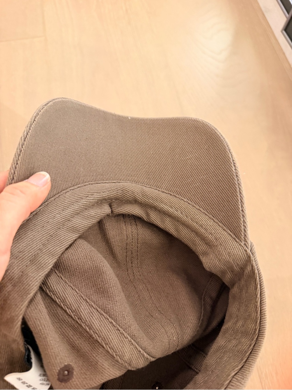 Jacquemus Washed Taupe cotton Baseball Cap - Picture 9 of 9